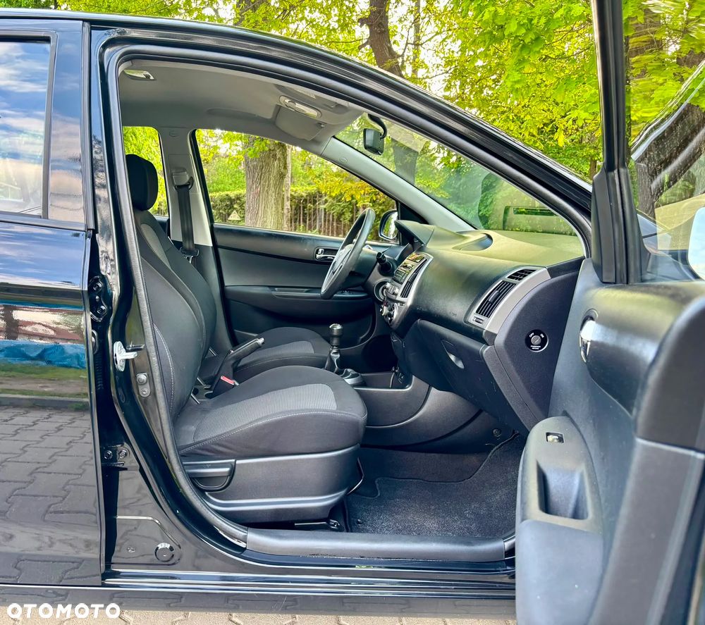 Hyundai i20 1.25 Wersja Jubileuszowa - 28