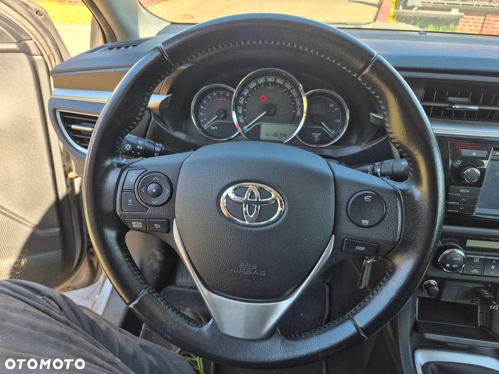 Toyota Corolla 1.6 Valvematic Comfort - 10