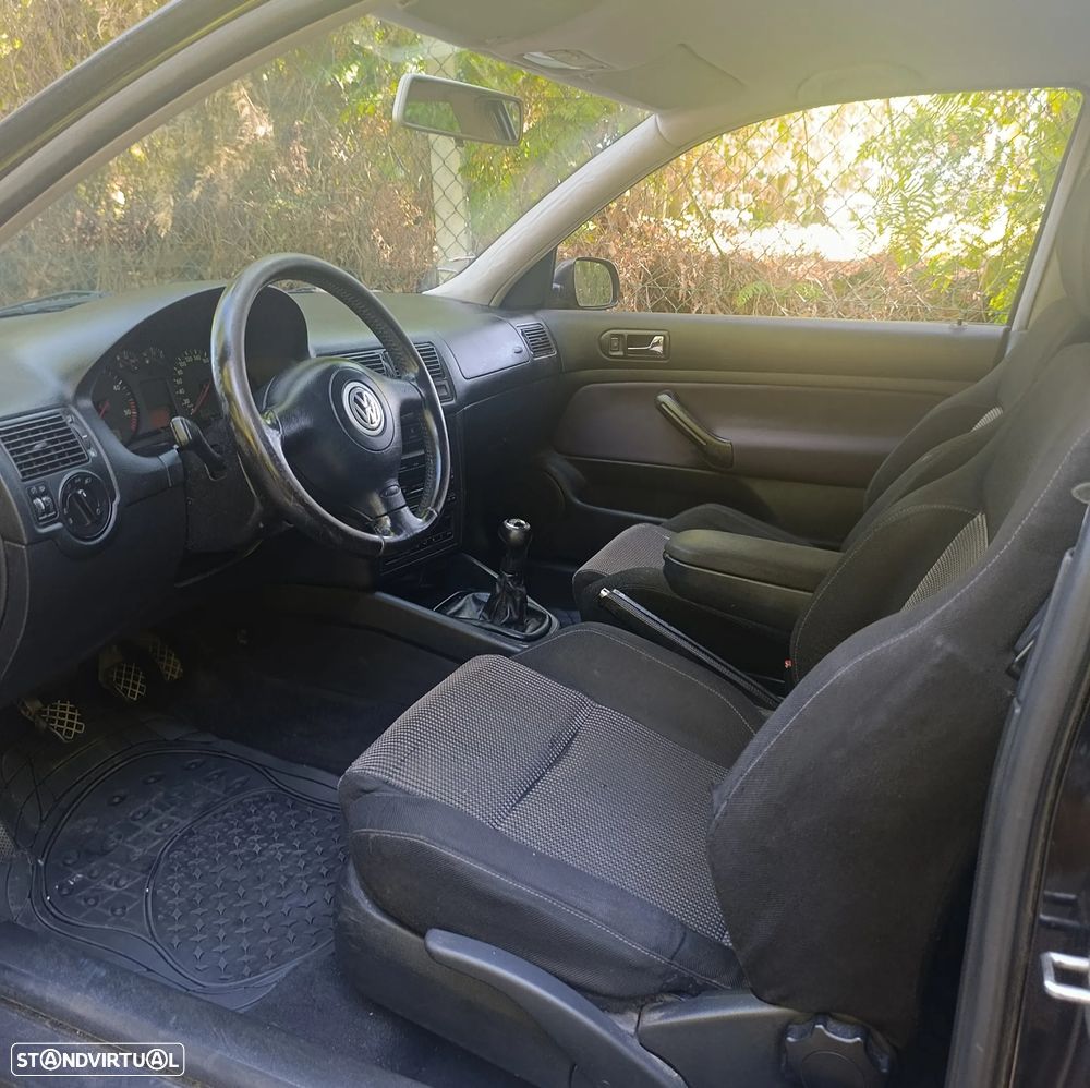 VW Golf 1.9 TDi Highline - 4