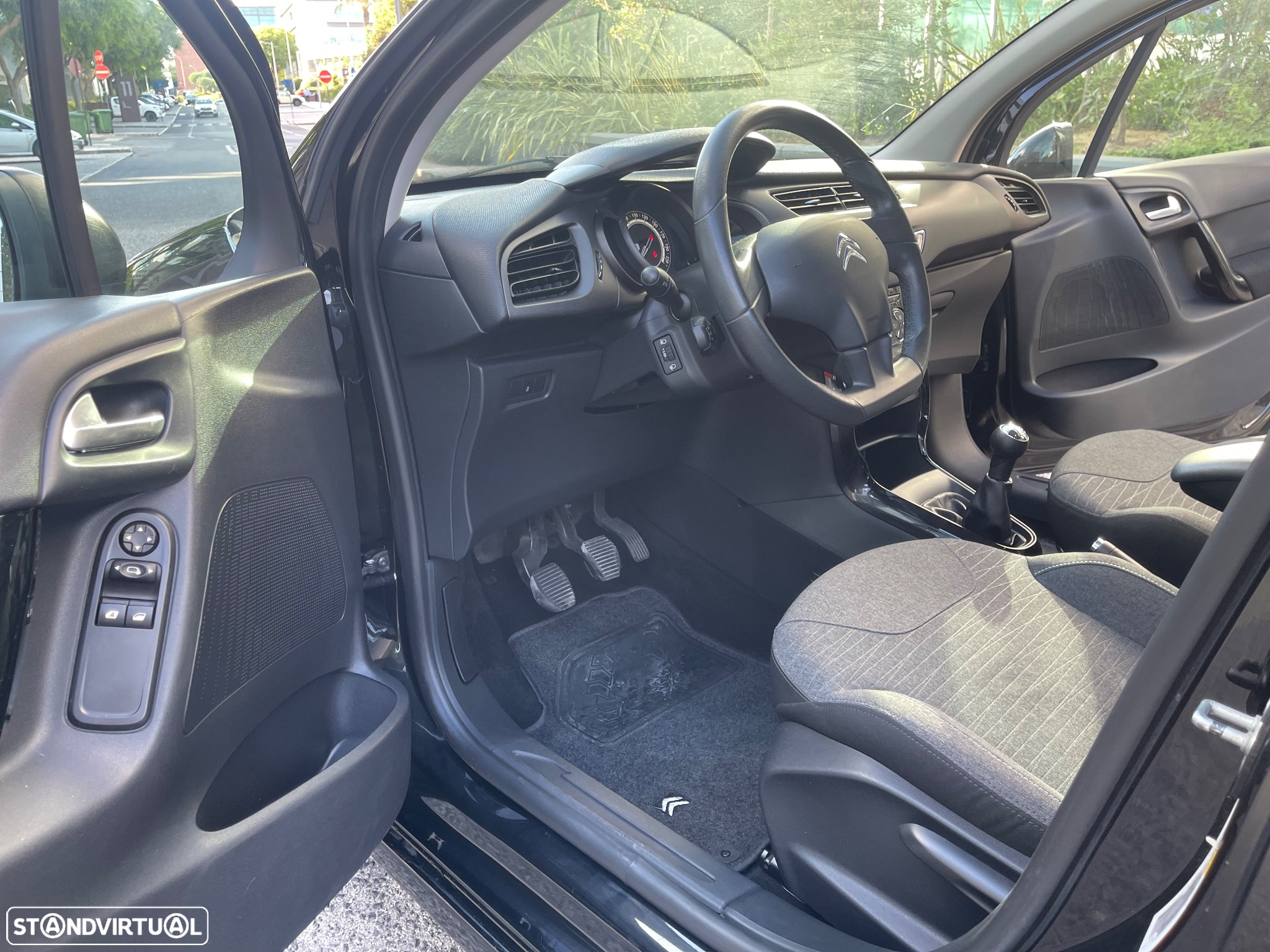 Citroën C3 1.2 PureTech Collection - 5