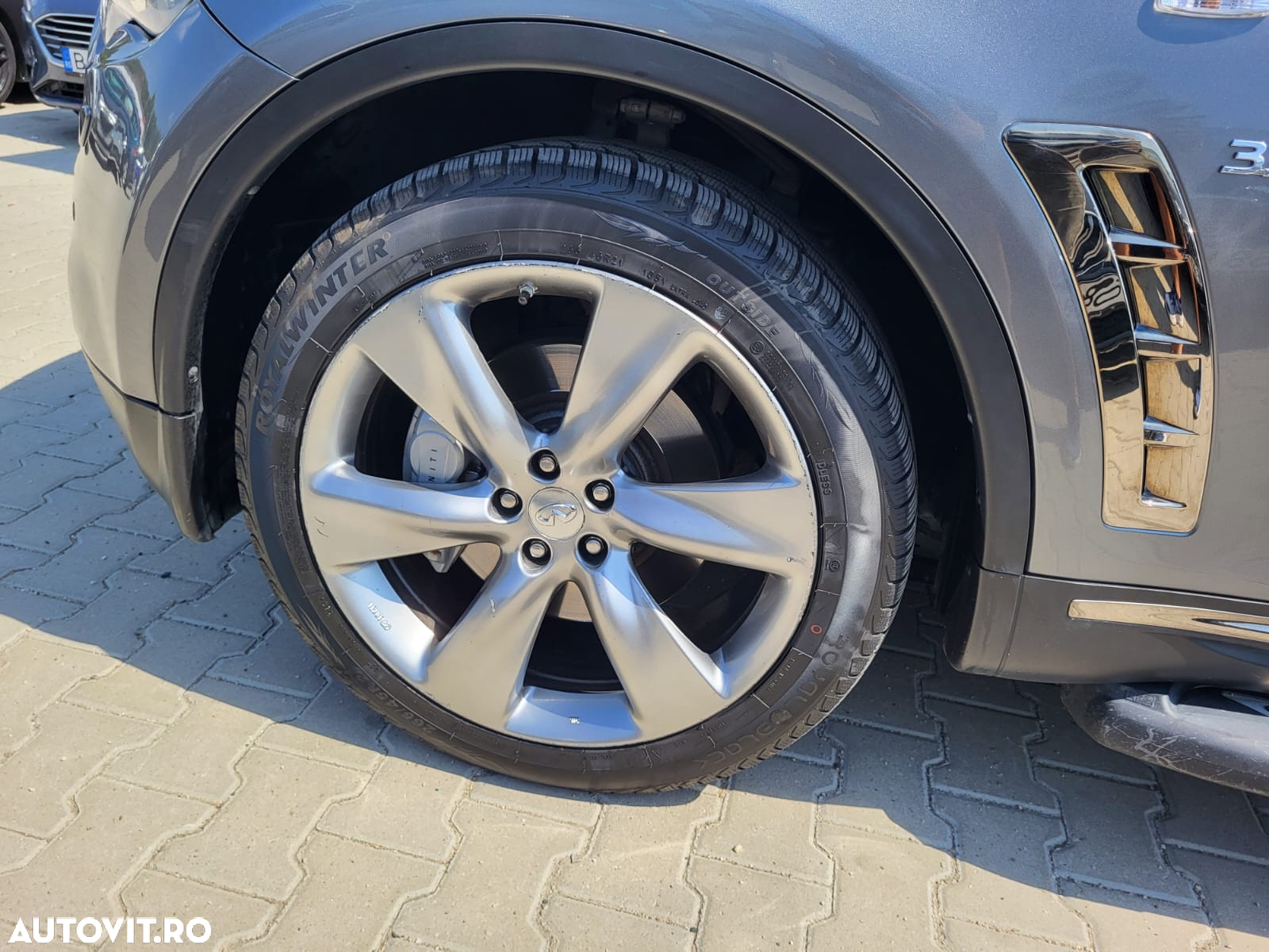 Infiniti Q70 3.0d S Premium - 8