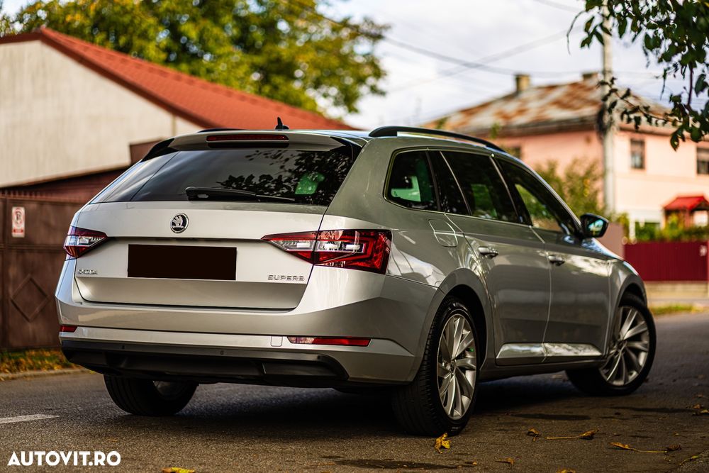 Skoda Superb 2.0 TDI DSG Ambition - 4