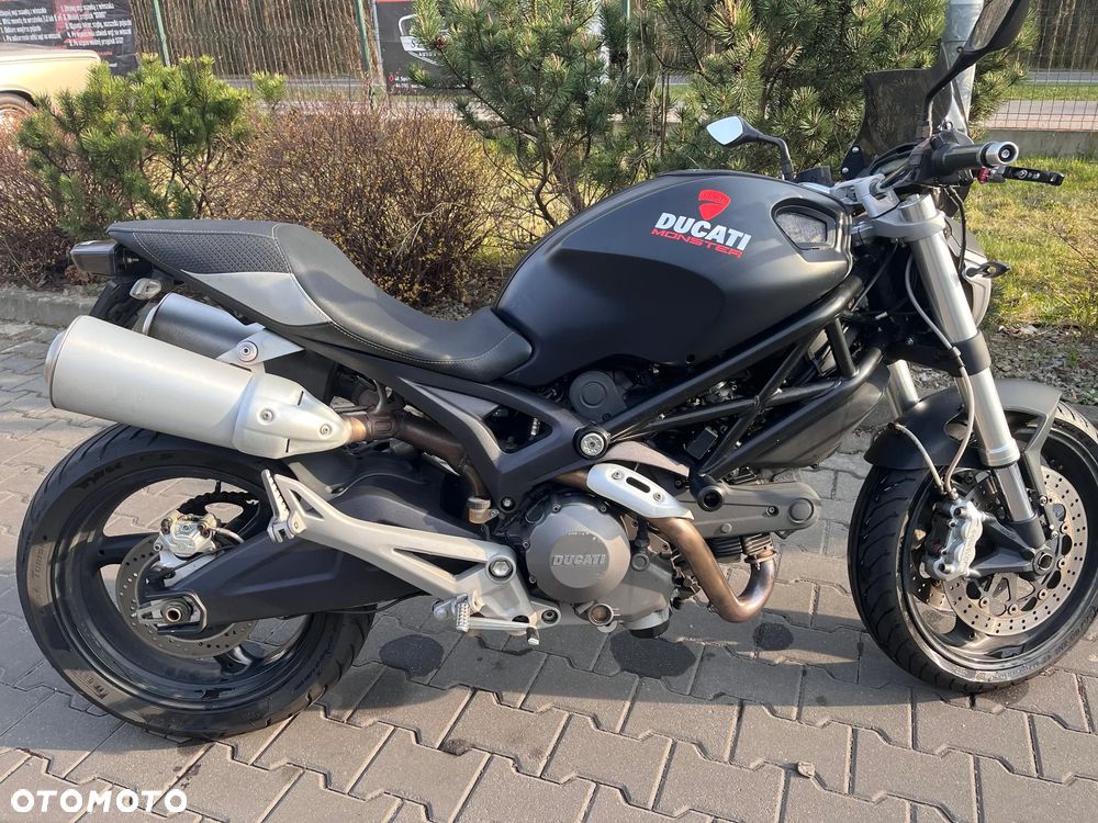Ducati Monster - 1