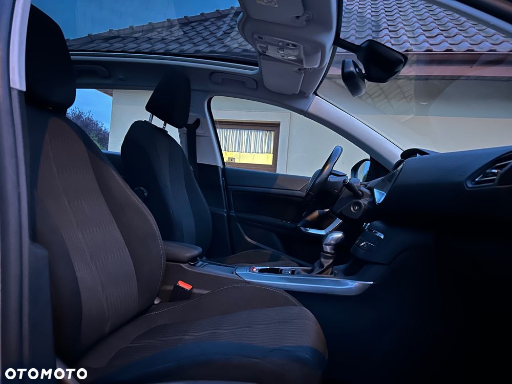 Peugeot 308 BlueHDi 150 Automatik Stop & Start Allure - 29