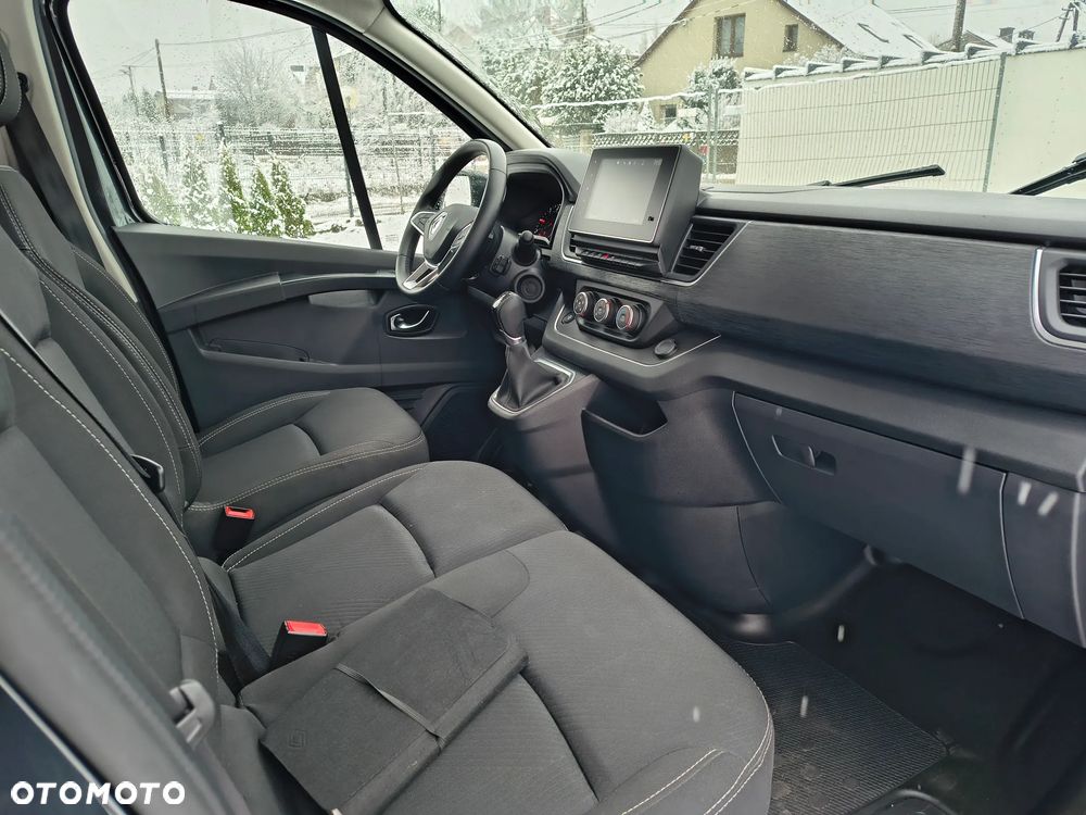 Renault Trafic - 10