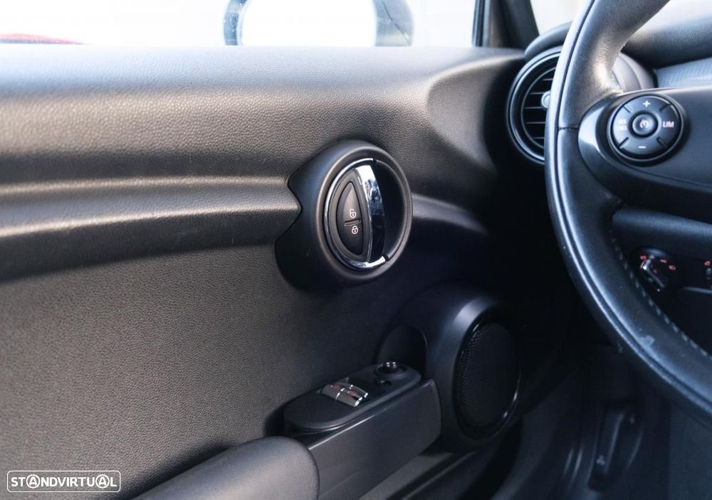 MINI 3 Portas - 23
