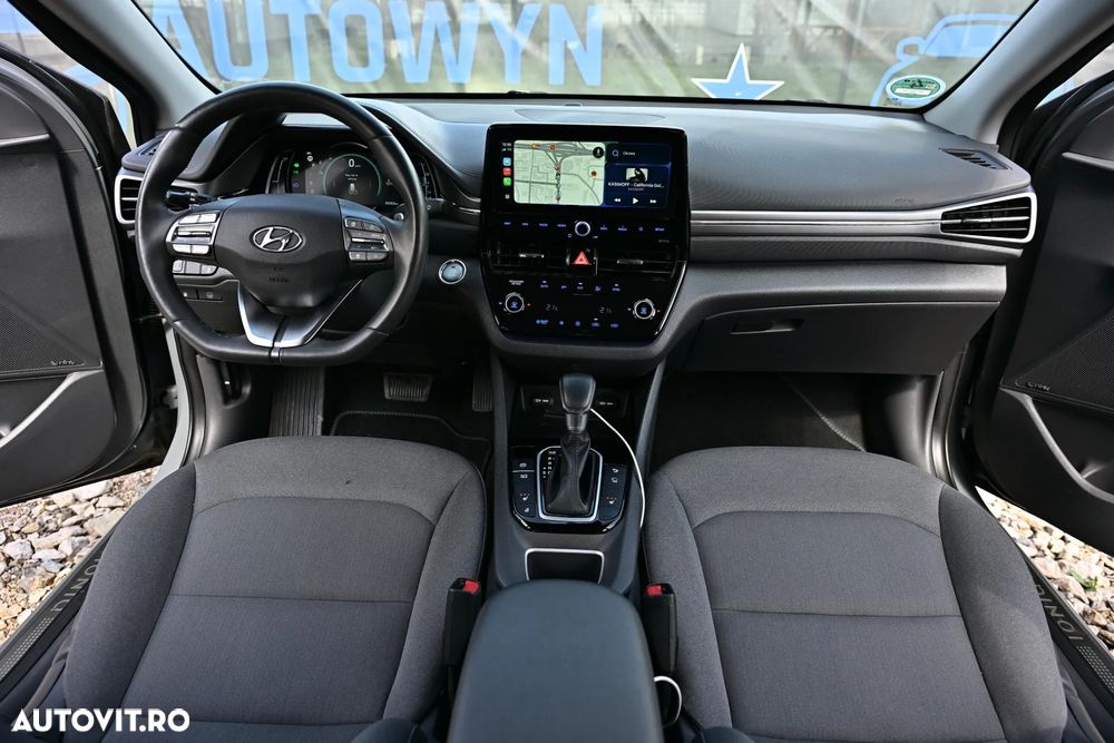 Hyundai IONIQ - 13