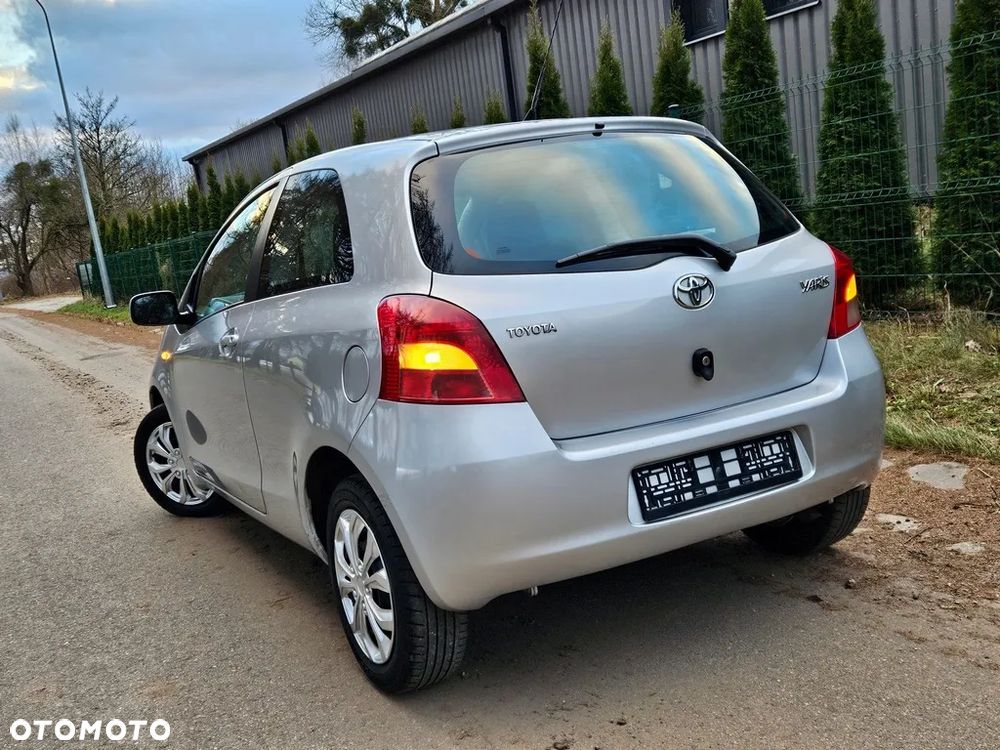 Toyota Yaris - 5