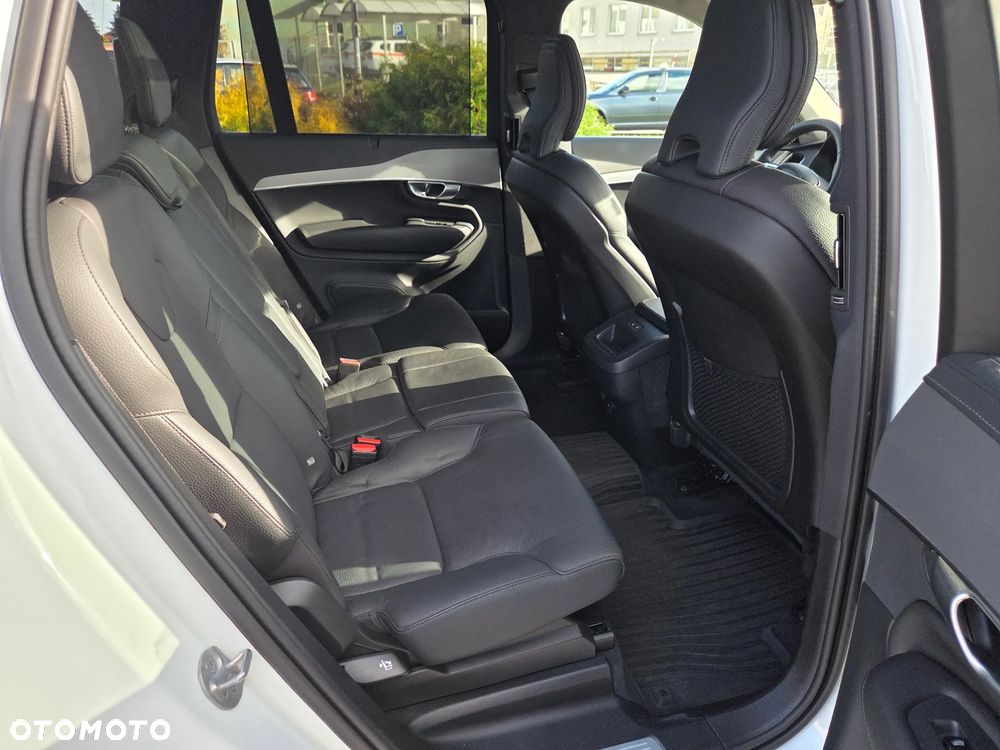 Volvo XC 90 B5 D AWD Plus Bright - 28