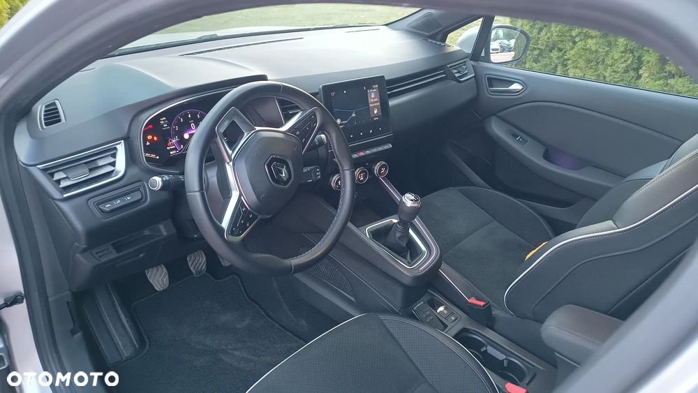 Renault Clio TCe 100 INTENS - 29