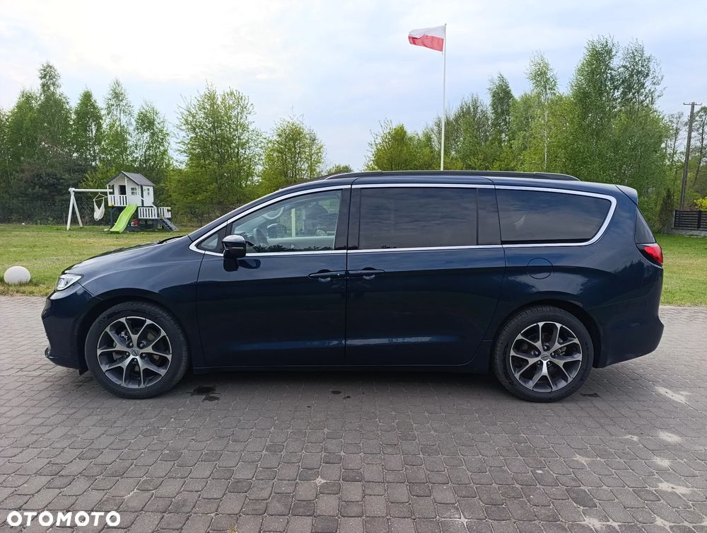 Chrysler Pacifica - 10