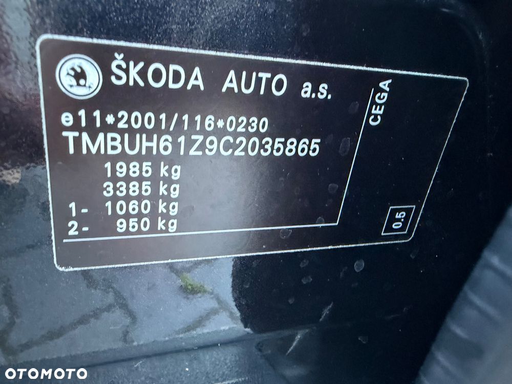 Skoda Octavia 2.0 TDI RS DSG - 35