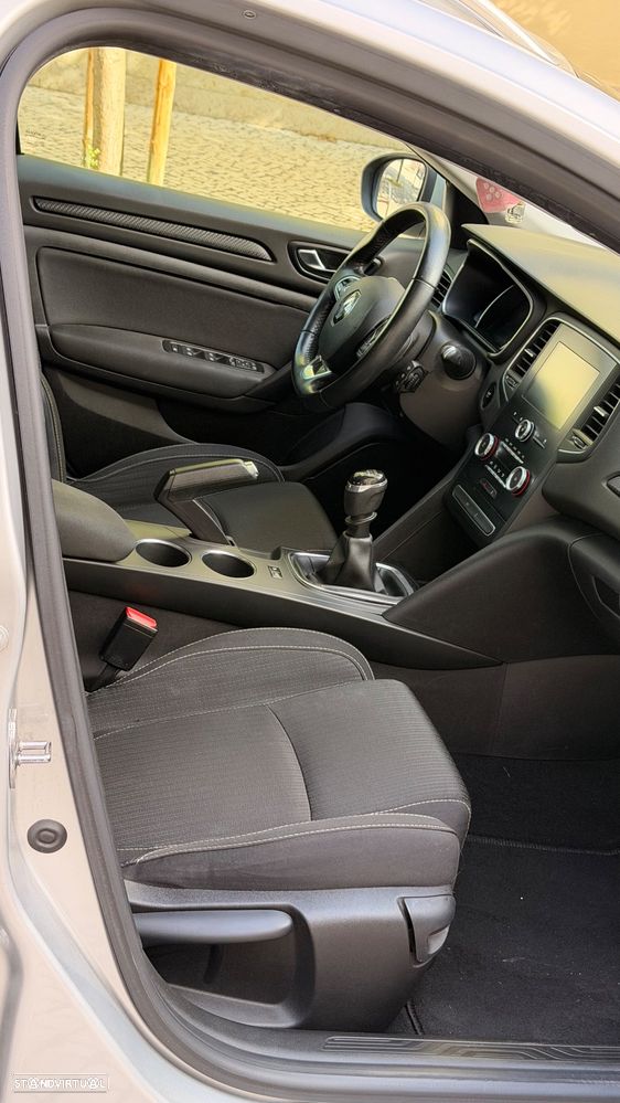 Renault Mégane Sport Tourer 1.5 dCi Zen - 9