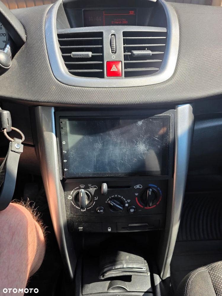 Peugeot 207 1.4 - 3