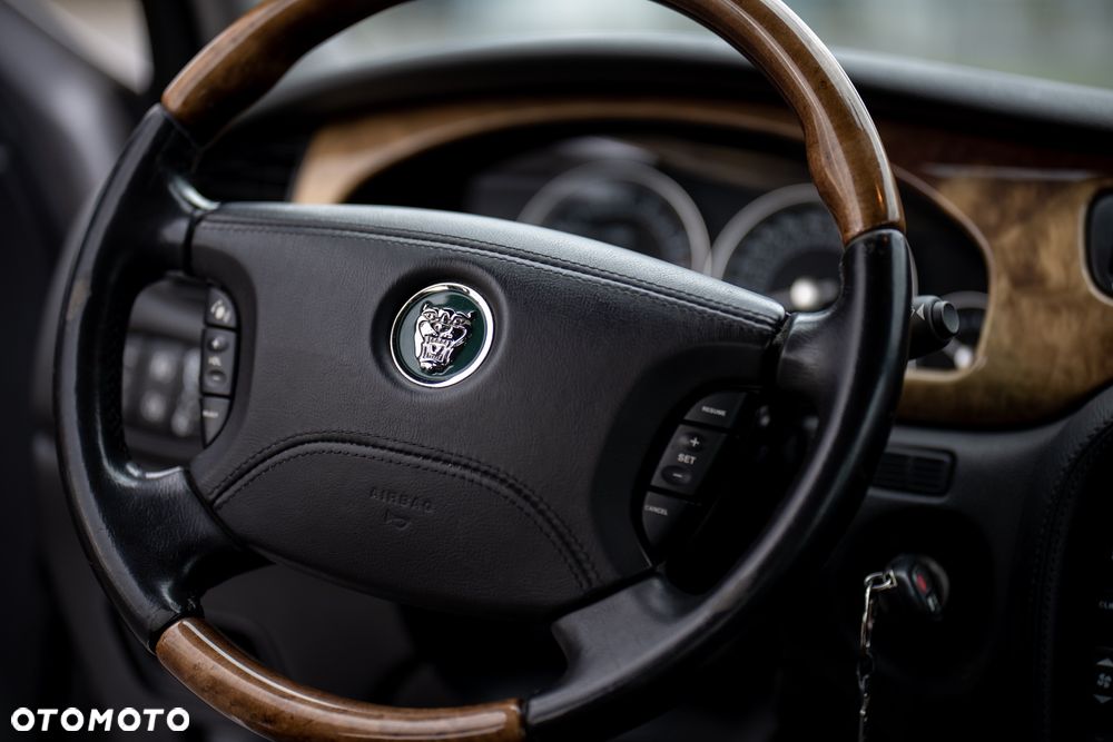 Jaguar S-Type 2.7 V6 D Executive - 17