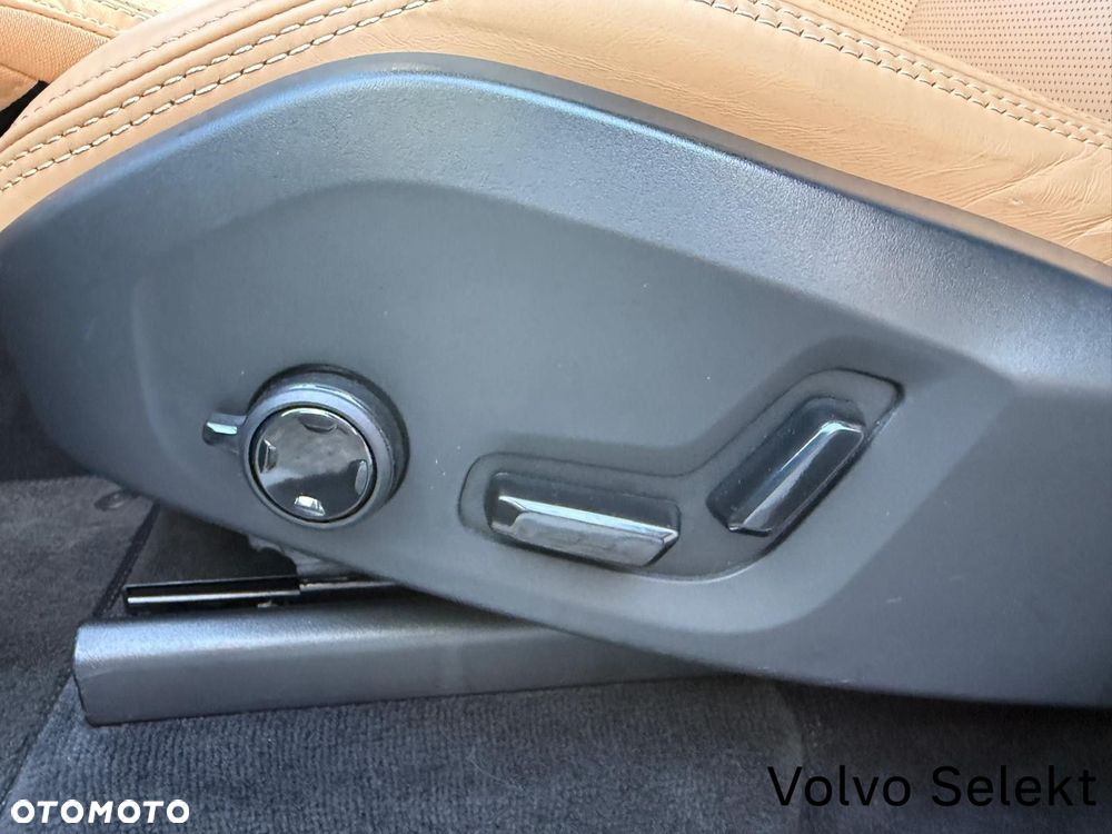 Volvo XC 90 - 13