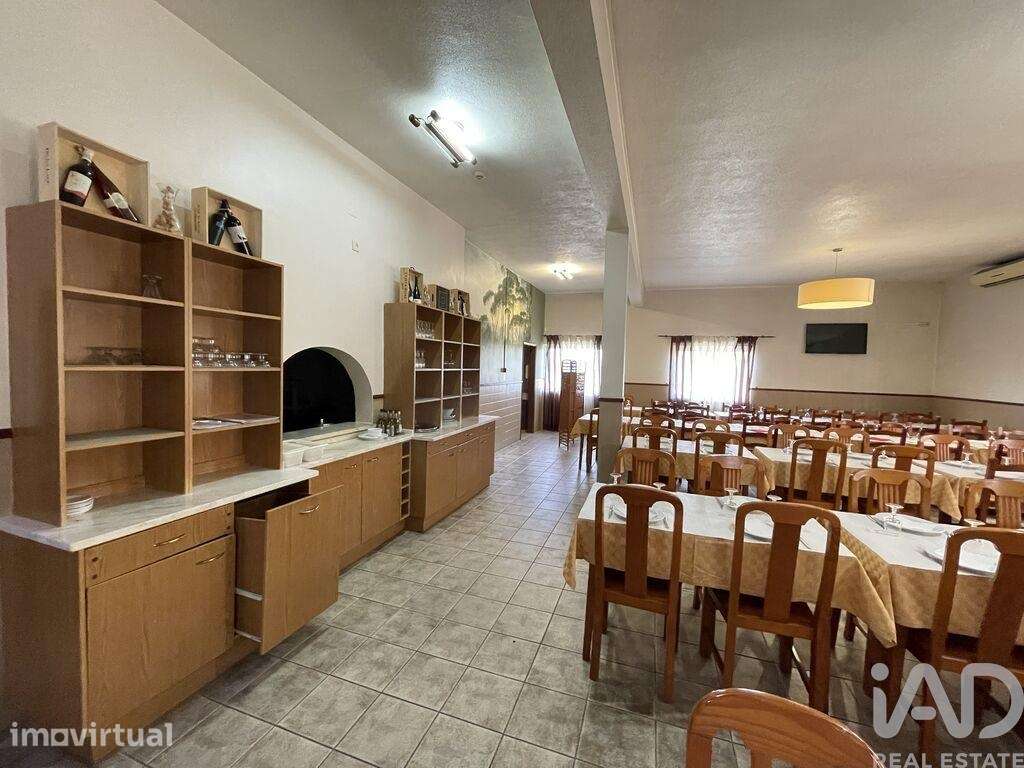 Loja / Estabelecimento Comercial em Madalena e Beselga de 593,00 m2 - Grande imagem: 3/29