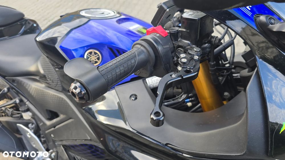 Yamaha R3 - 4
