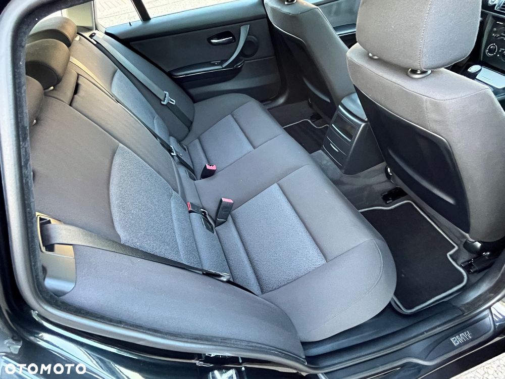 BMW Seria 3 - 29