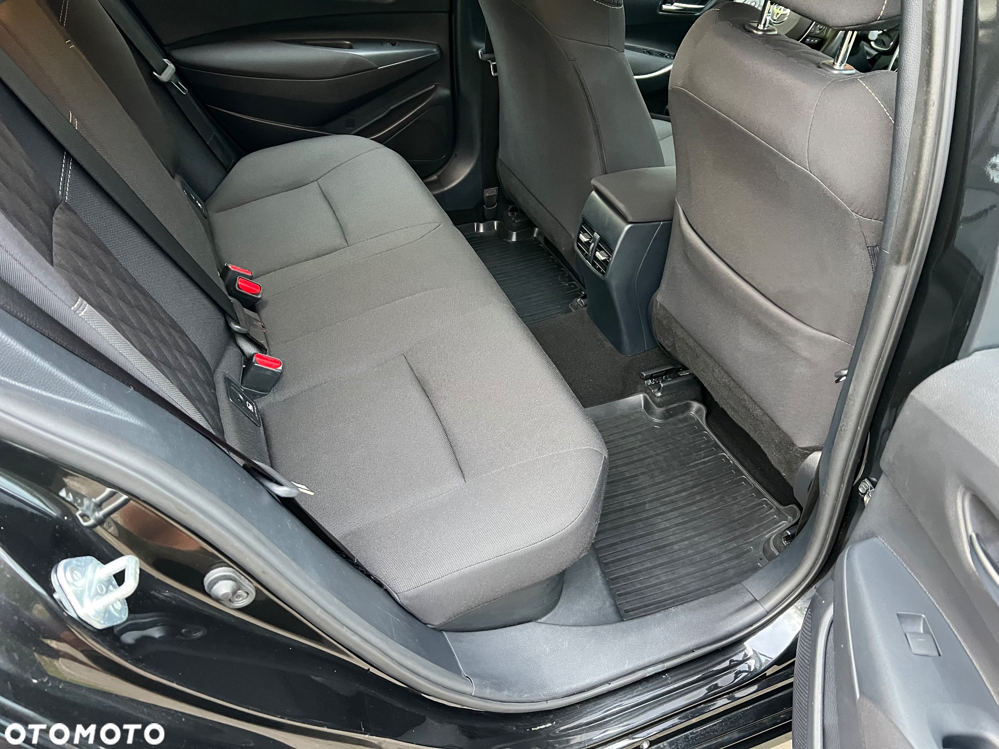 Toyota Corolla 1.8 Hybrid Comfort - 25