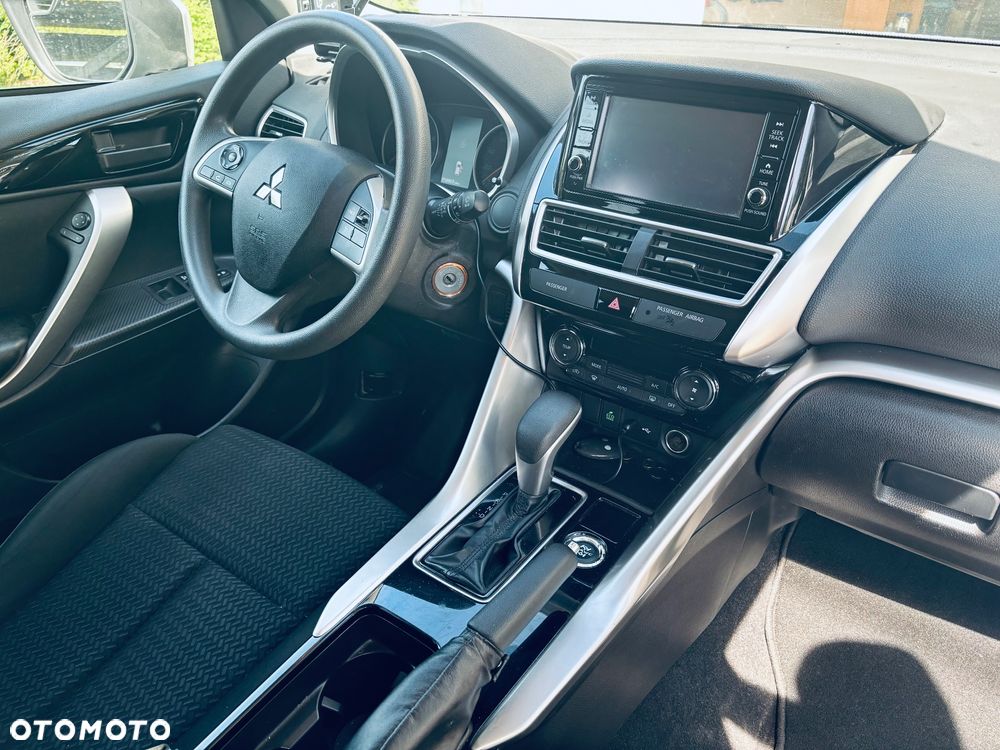 Mitsubishi Eclipse Cross - 27