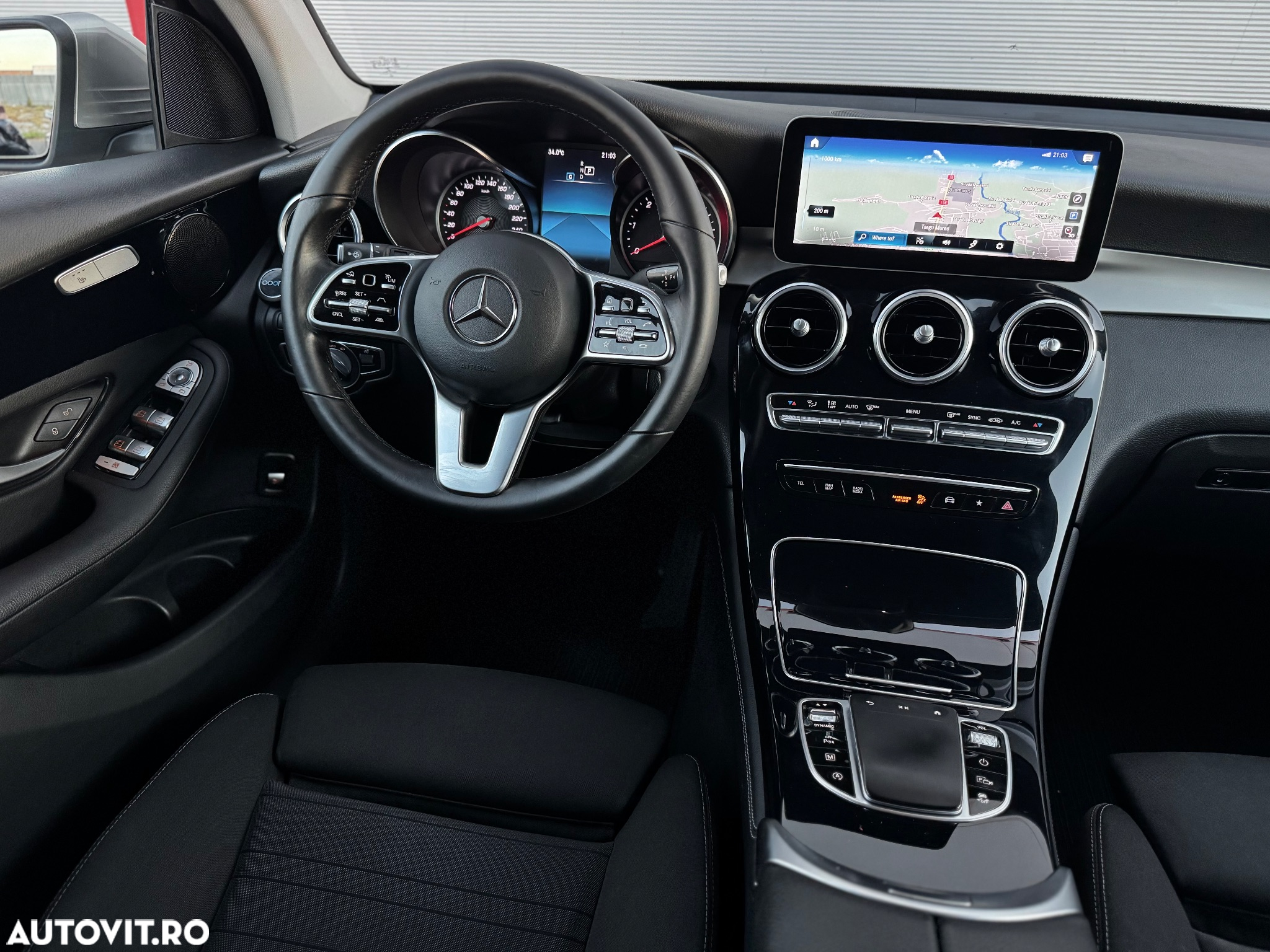 Mercedes-Benz GLC 220 d 4Matic 9G-TRONIC Exclusive - 3