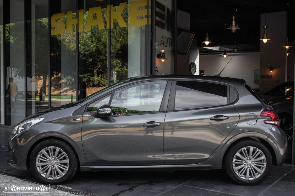 Peugeot 208 82 PureTech Style - 2