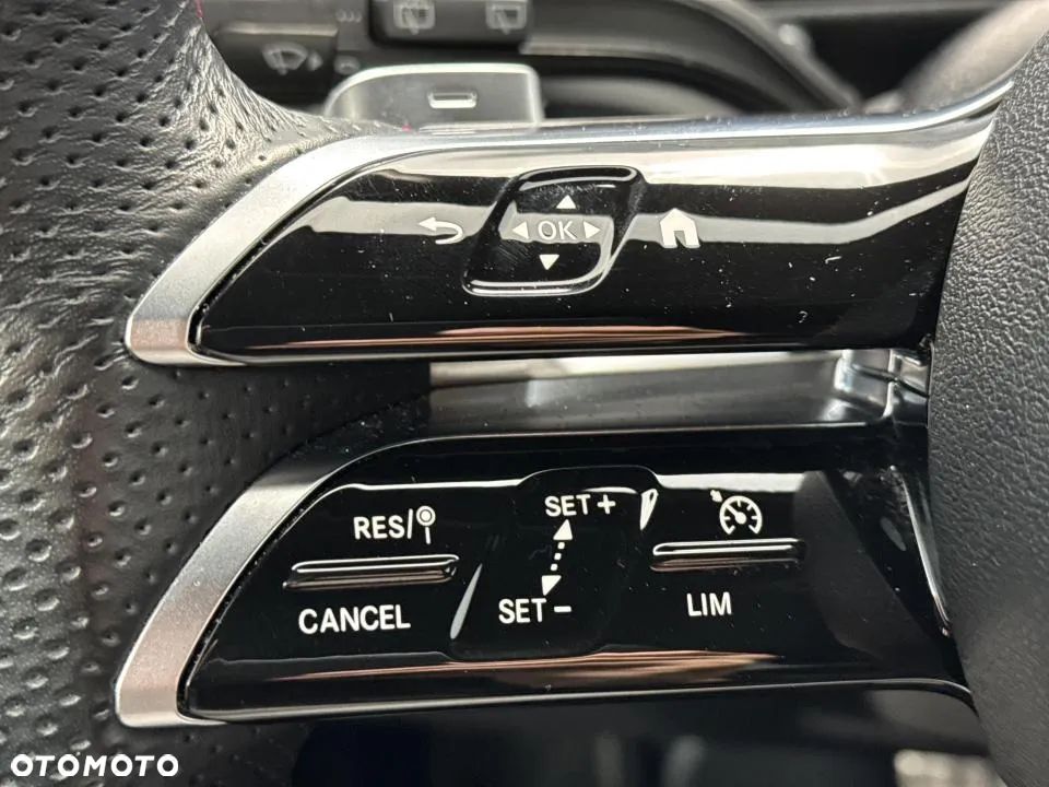 Mercedes-Benz GLB 200 d 4-Matic AMG Line 8G-DCT - 14