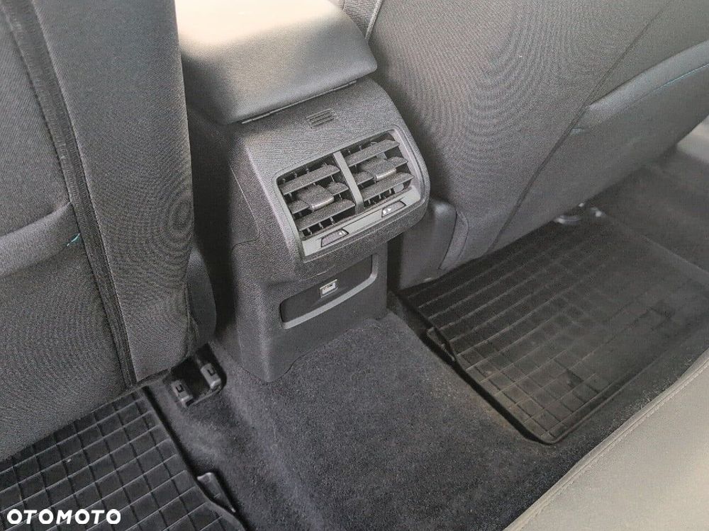 Citroën C4X 1.2 PureTech Plus S&S EAT8 - 15