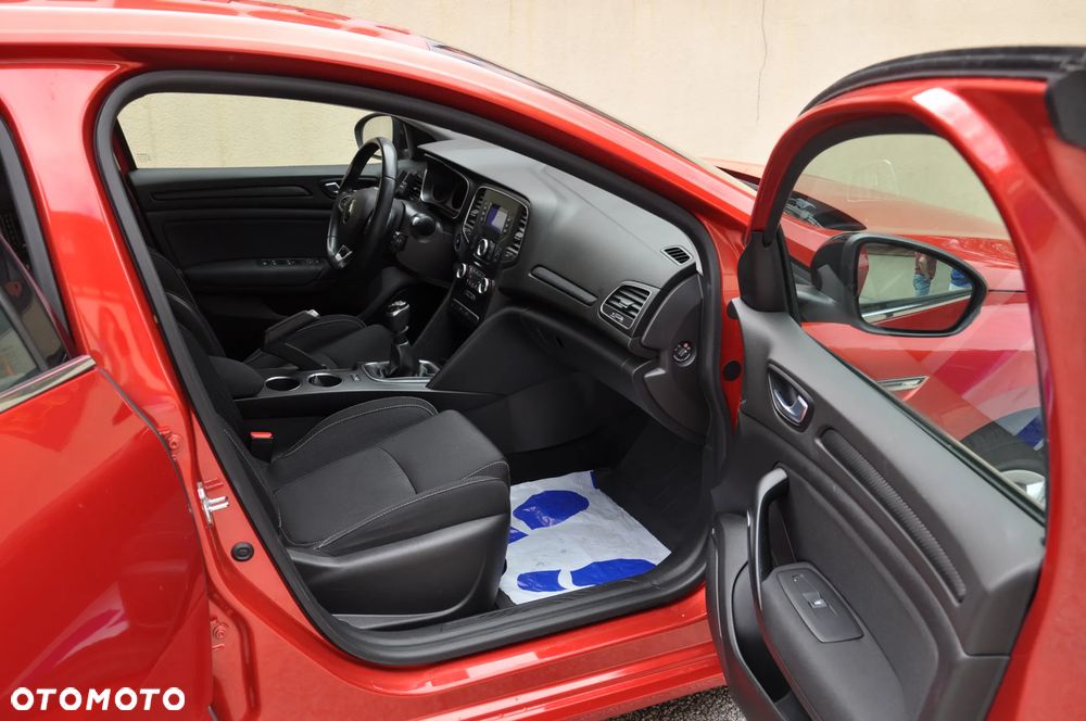 Renault Megane 1.2 Energy TCe Limited - 9