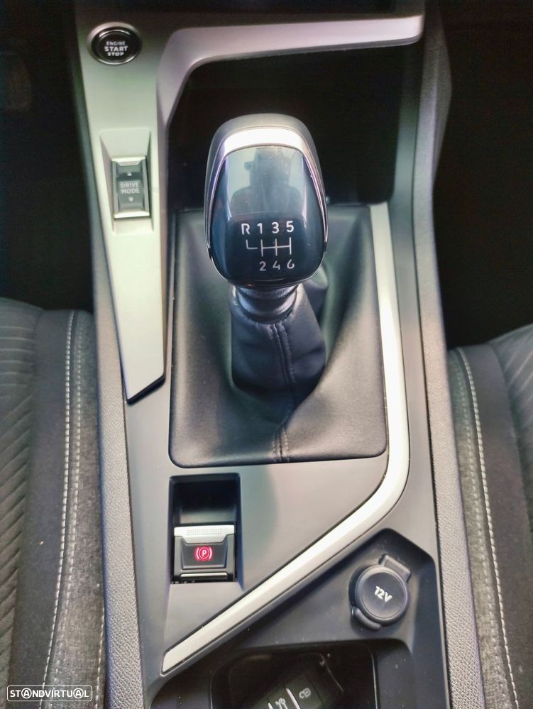 Peugeot 308 SW 1.5 BlueHDi Active Pack — fotografia 15