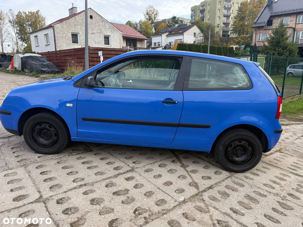 Volkswagen Polo 2002 photo 2