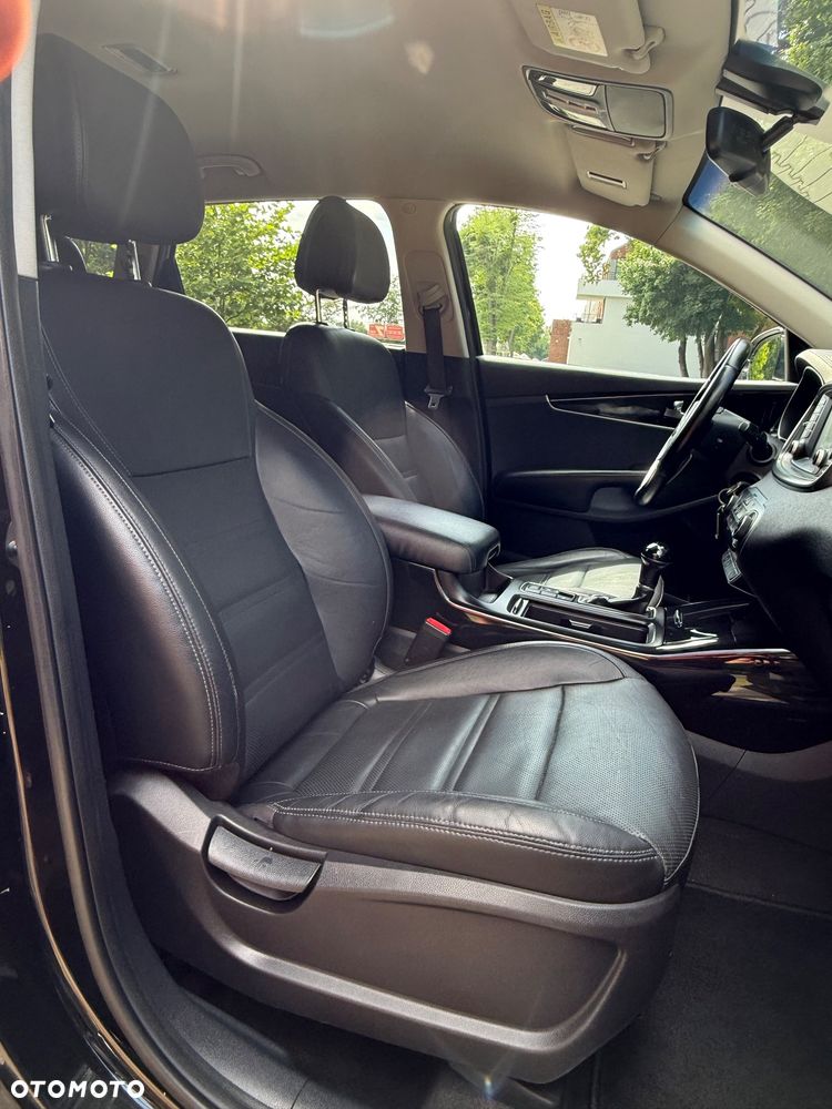 Kia Sorento 2.0 CRDI Business Line Plus - 24