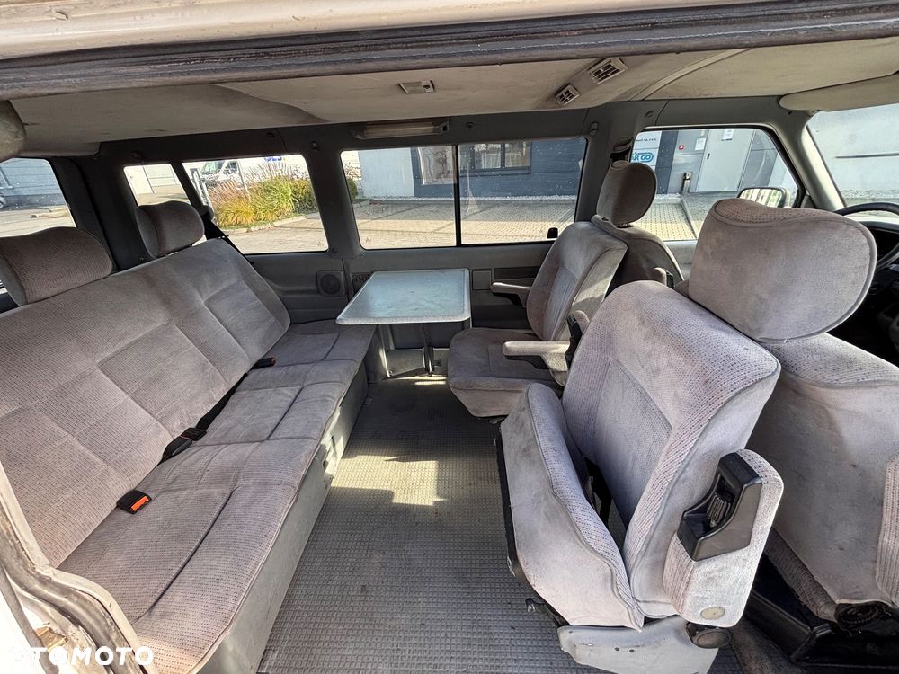 Volkswagen Multivan Standard - 13