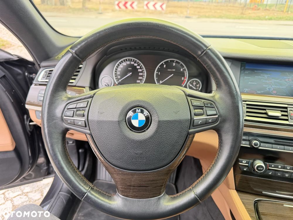 BMW Seria 7 730d - 27