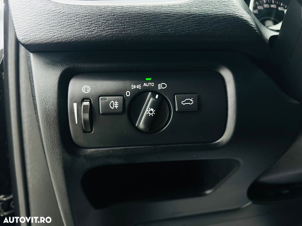 Volvo V40 D2 DRIVe Kinetic - 13