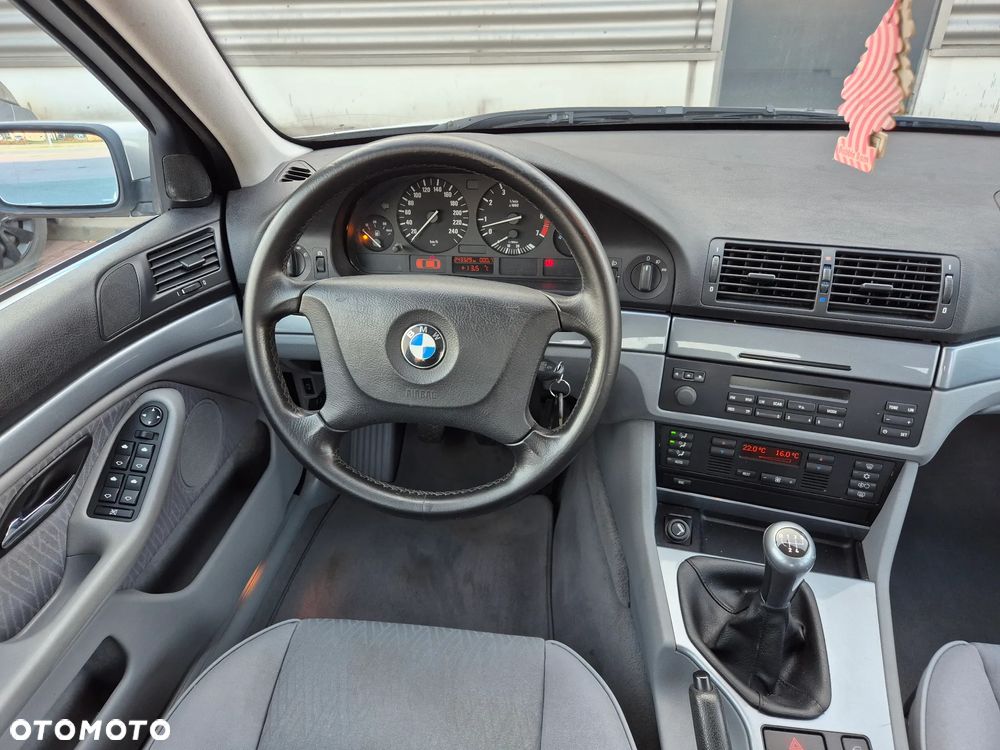 BMW Seria 5 - 8