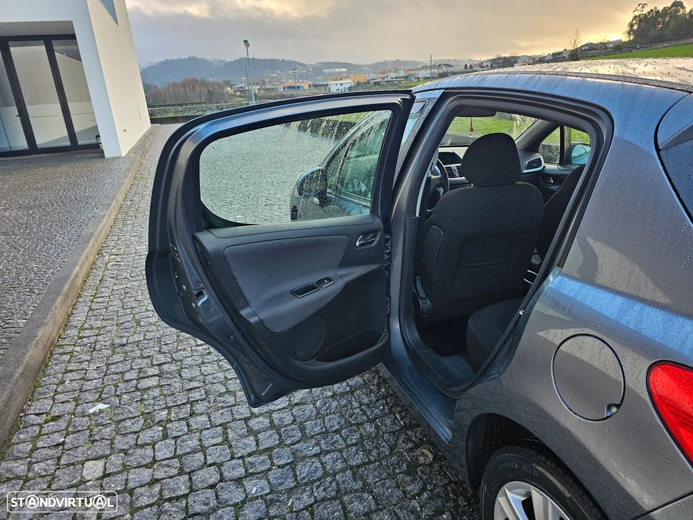 Peugeot 207 1.6 HDi Sport - 15