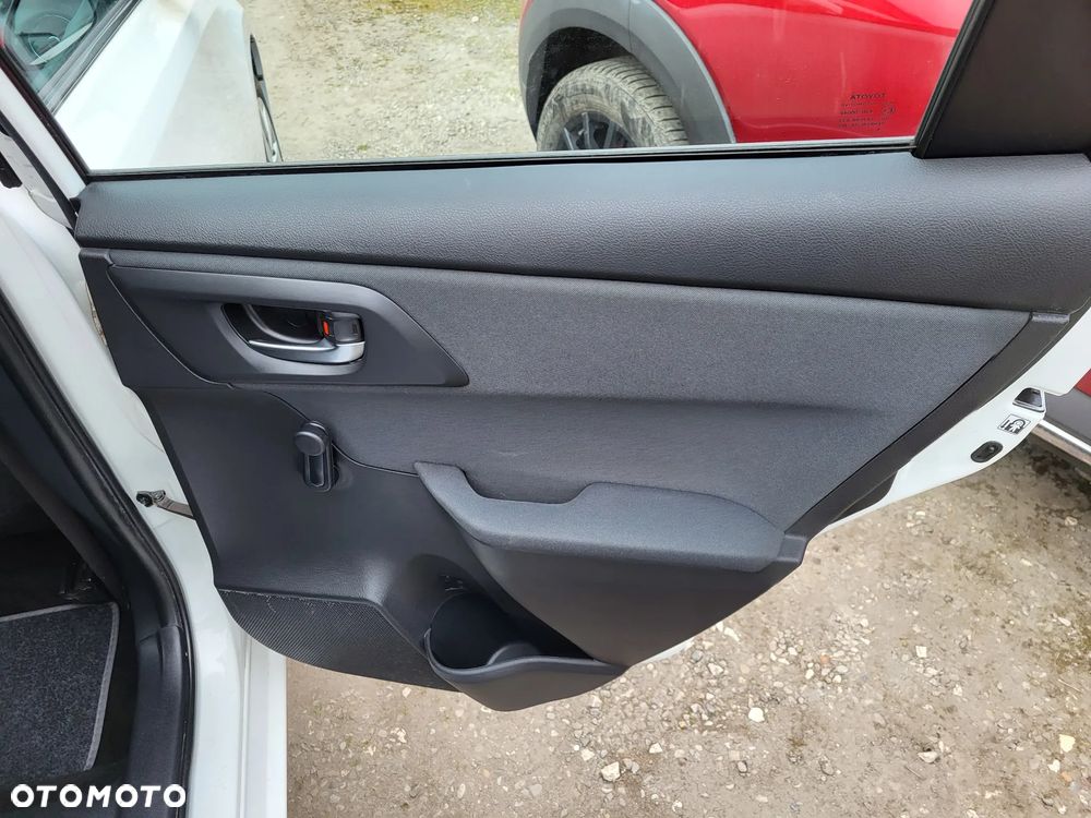 Toyota Auris 1.33 Dual-VVT-i Cool - 23