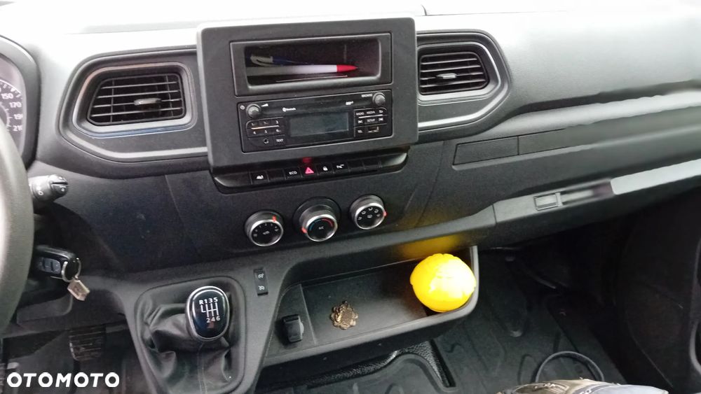 Renault master - 25