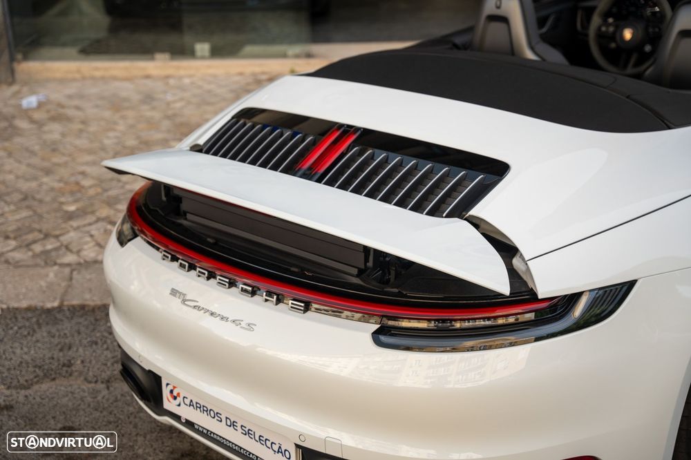 Porsche 911 (992) Carrera 4S PDK - 13