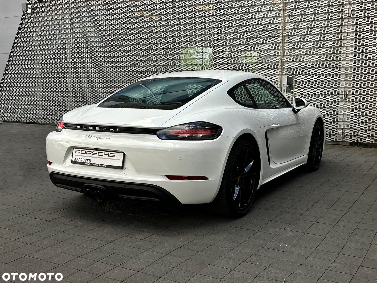 Porsche 718 Cayman - 10