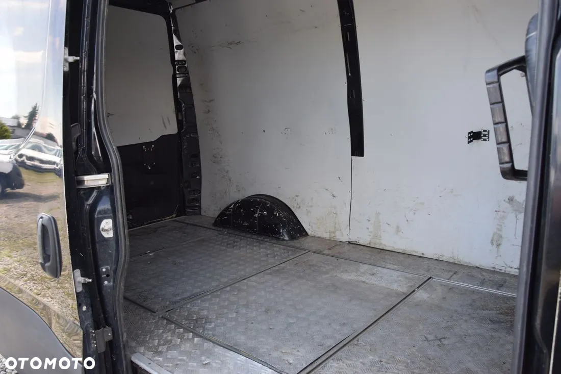 Iveco DAILY 35S16 ​*L2H2​*KLIMATYZACJA​*TEMPOMAT​*KAMERA​*4 - 5