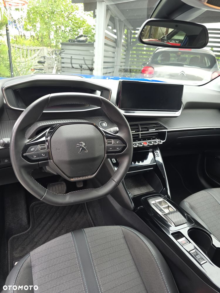 Peugeot 208 Allure - 10