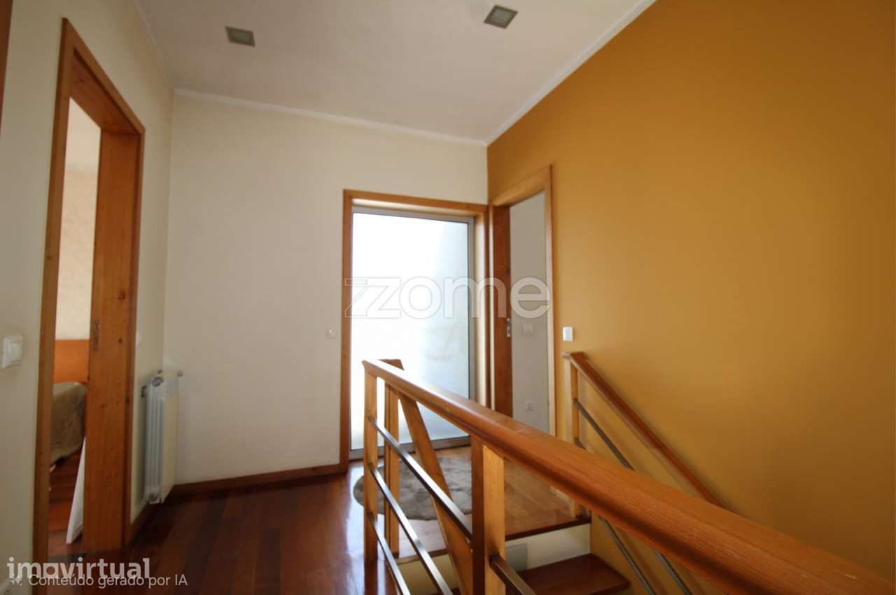 Moradia T4 - Grande imagem: 3/31