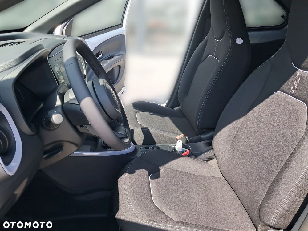 Toyota Aygo X - 18