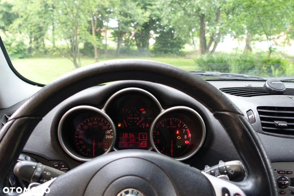 Alfa Romeo 147 2.0 Seles.Distinctive - 8