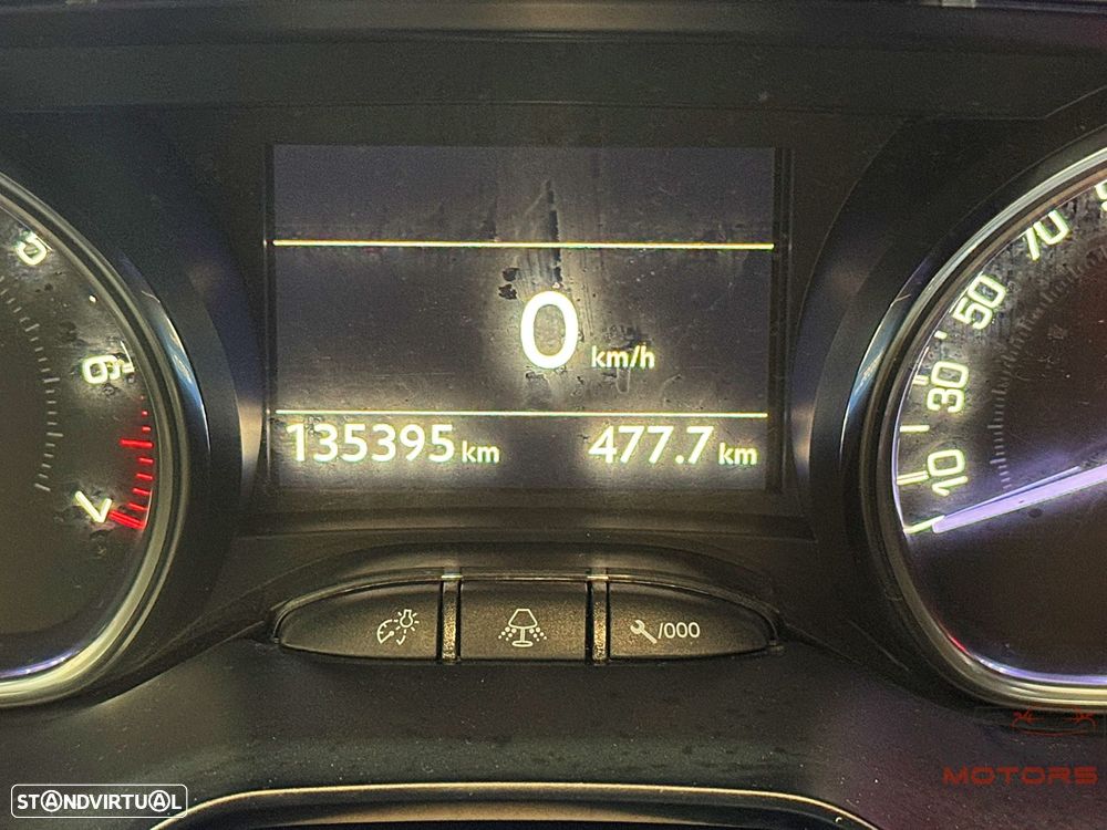 Peugeot 2008 PureTech 130 Allure - 27