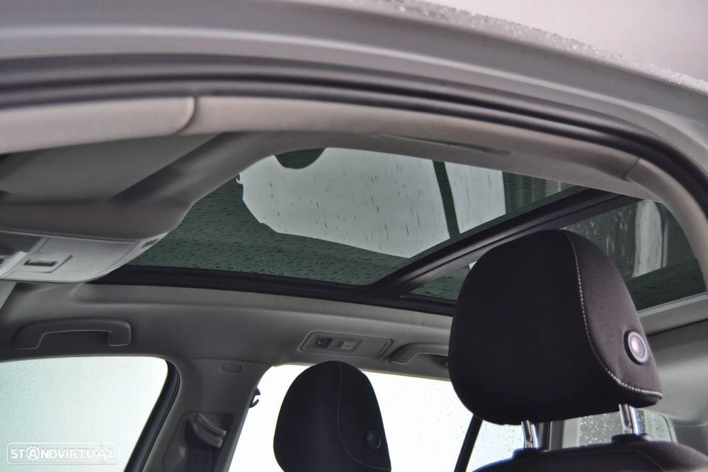 VW Golf Variant 1.6 TDi Highline DSG - 19