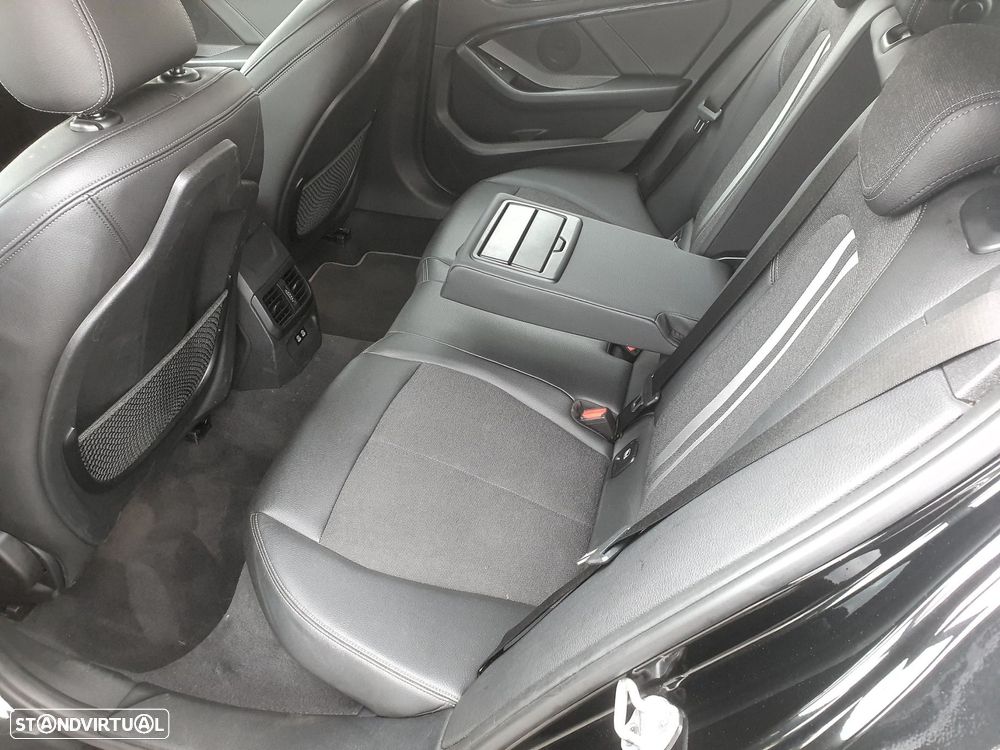 BMW 116 d Aut. Sport Line - 38